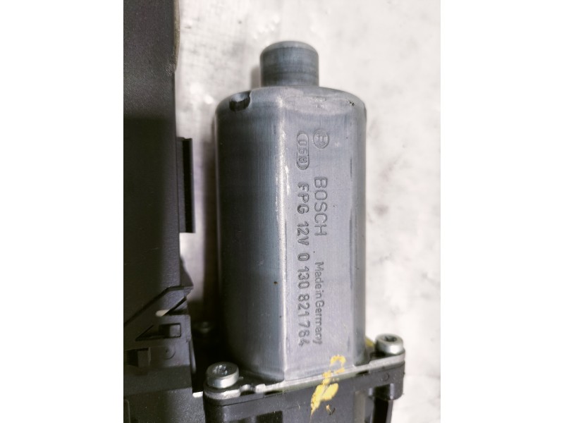 Recambio de elevalunas trasero derecho para volkswagen touareg (7la) tdi r5 referencia OEM IAM 7L0959794A 0130821764 ELECTRICO