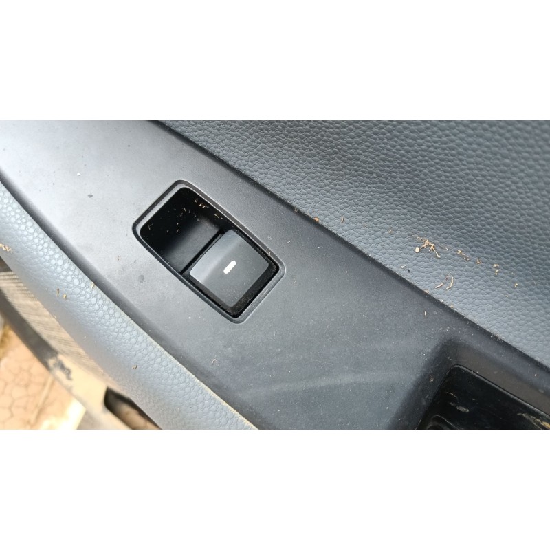 Recambio de mando elevalunas trasero derecho para hyundai i20 ii (gb, ib) 1.2 referencia OEM IAM   