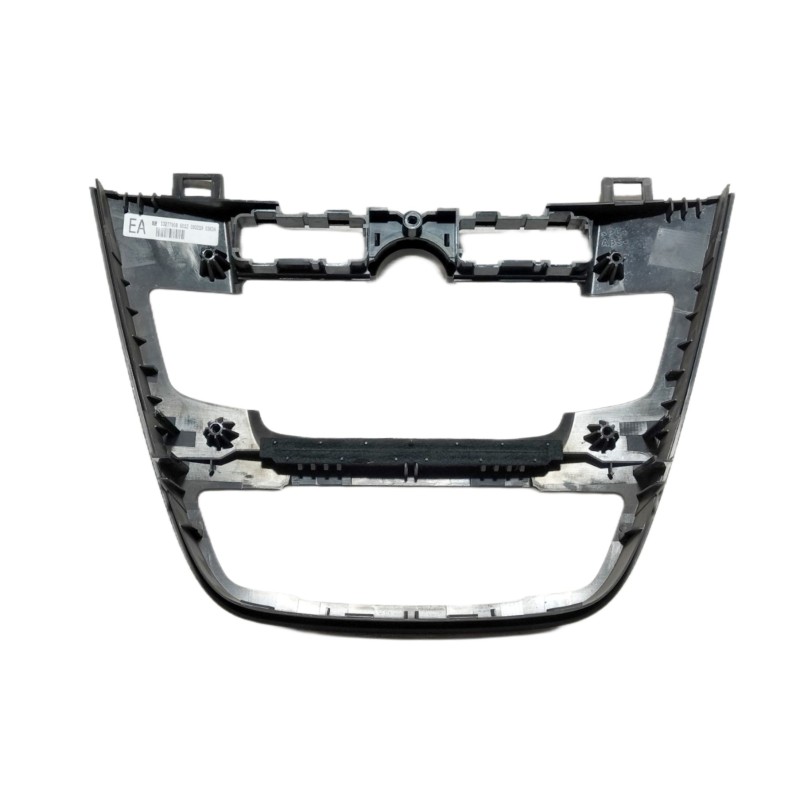 Recambio de moldura para opel insignia berlina cosmo referencia OEM IAM 13277908  