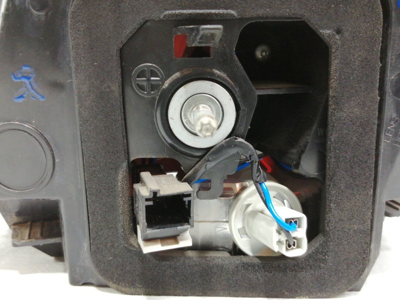 Recambio de piloto trasero izquierdo interior para peugeot 3008 active referencia OEM IAM 9810477880  