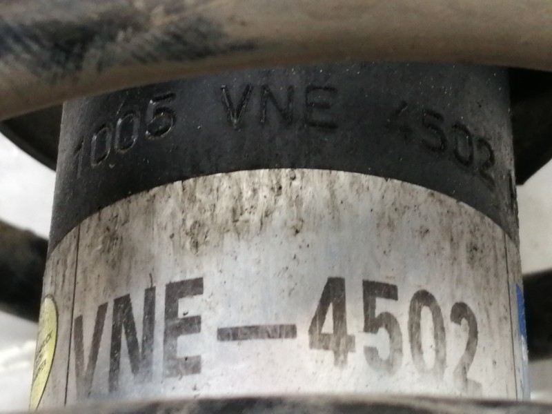 Recambio de amortiguador delantero derecho para ford fiesta berlina básico referencia OEM IAM VNE4502 1005VNE4502HE 