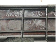 Recambio de moldura para kia sorento emotion 4wd referencia OEM IAM 847402P100   2