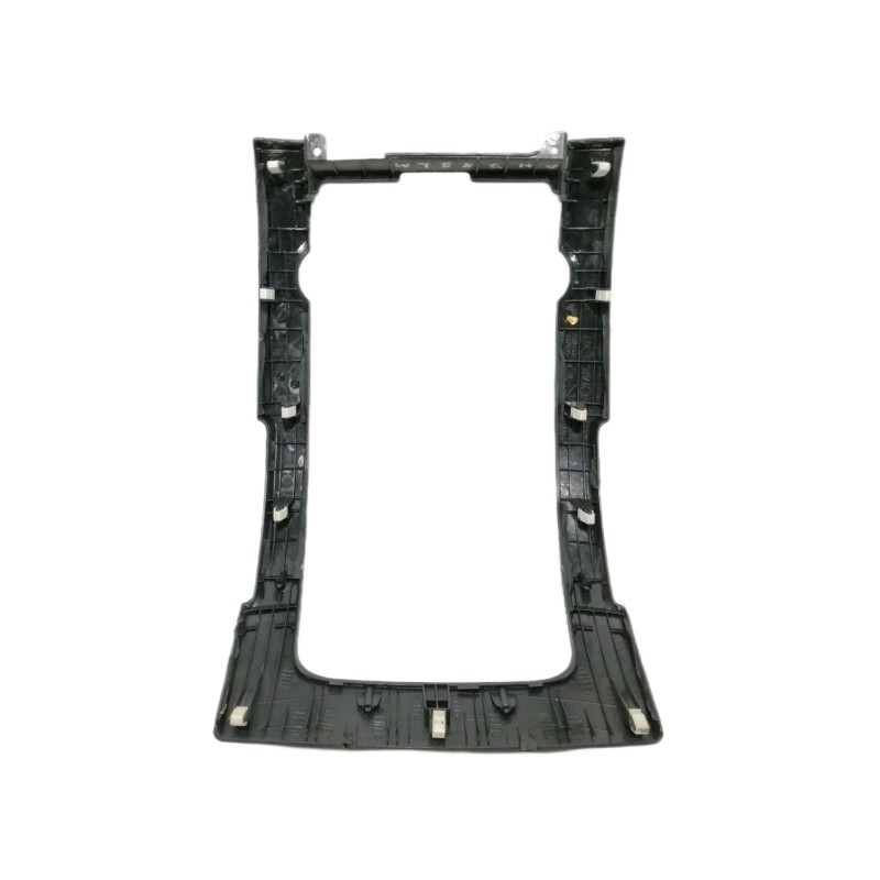 Recambio de moldura para kia sorento emotion 4wd referencia OEM IAM 847402P100  