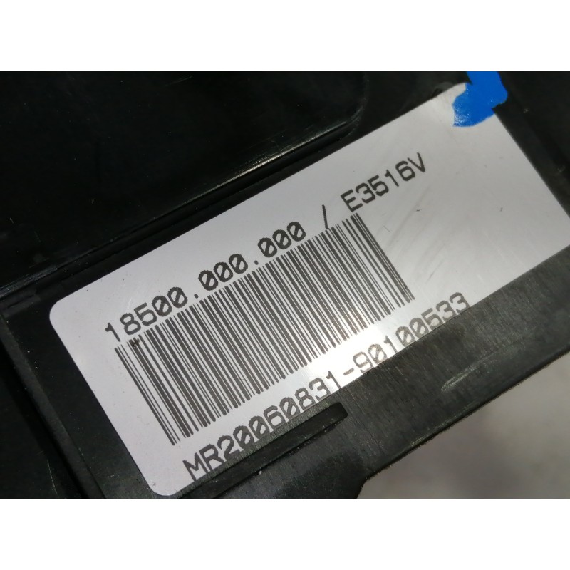 Recambio de caja reles / fusibles para bmw x3 (e83) 2.0d referencia OEM IAM 8364542 0074277535K / 0074277535 MR20060831