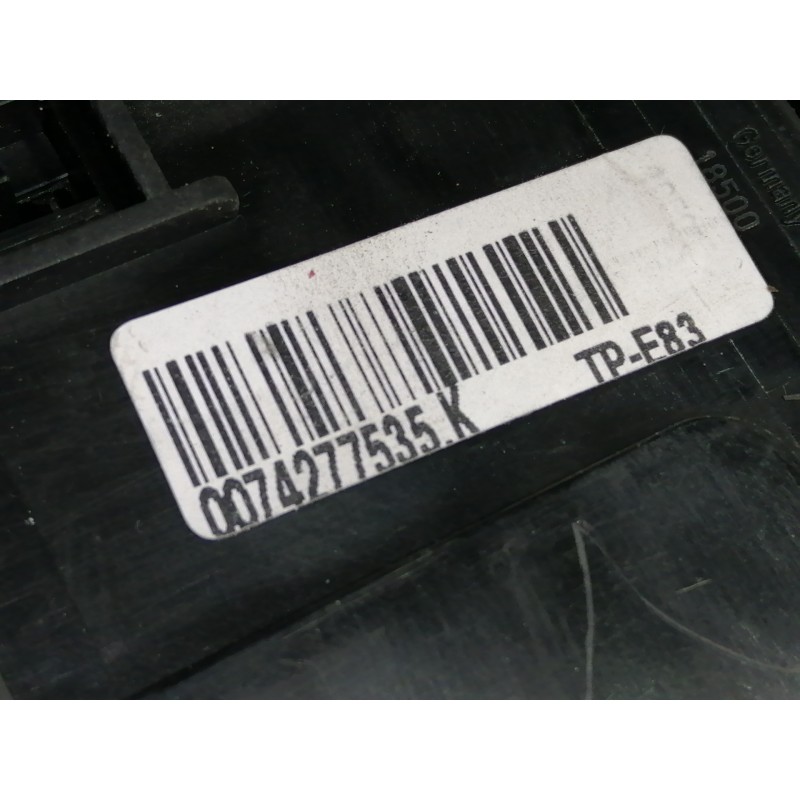 Recambio de caja reles / fusibles para bmw x3 (e83) 2.0d referencia OEM IAM 8364542 0074277535K / 0074277535 MR20060831