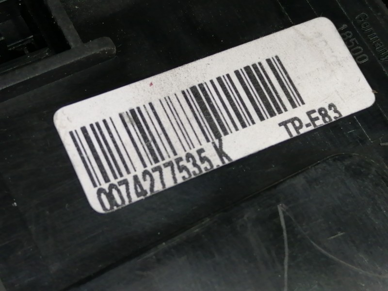 Recambio de caja reles / fusibles para bmw x3 (e83) 2.0d referencia OEM IAM 8364542 0074277535K / 0074277535 MR20060831