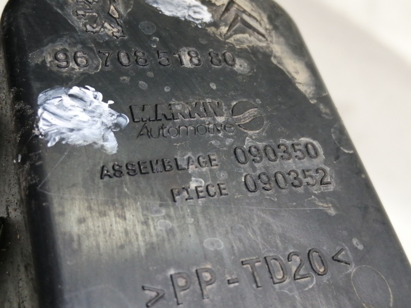 Recambio de filtro aire para peugeot 208 active referencia OEM IAM 9670851880  