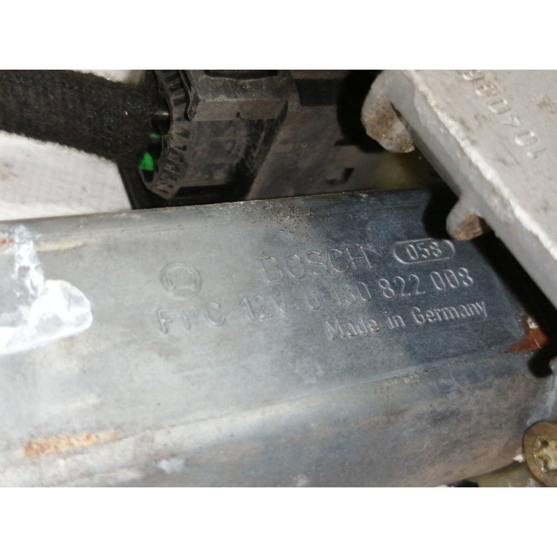 Recambio de elevalunas trasero izquierdo para mercedes-benz clase c (w203) berlina 200 cdi (203.004) referencia OEM IAM 104048XX