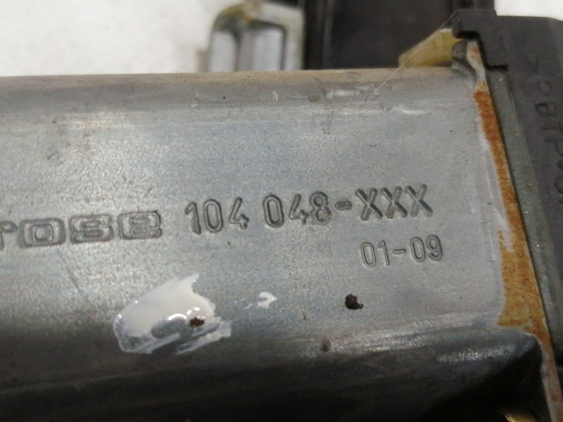 Recambio de elevalunas trasero izquierdo para mercedes-benz clase c (w203) berlina 200 cdi (203.004) referencia OEM IAM 104048XX