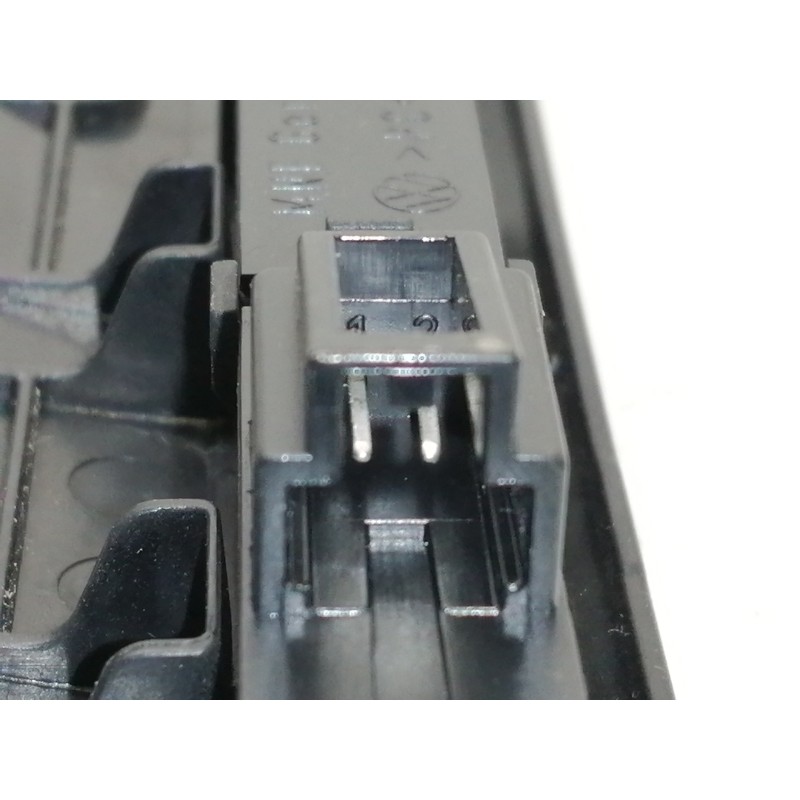 Recambio de moldura para volkswagen golf vi (5k1) rabbit bluemotion referencia OEM IAM 5K0858069P  