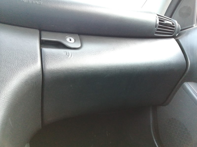 Recambio de guantera para mercedes-benz clase c (w203) berlina 200 cdi (203.004) referencia OEM IAM A2036800991  