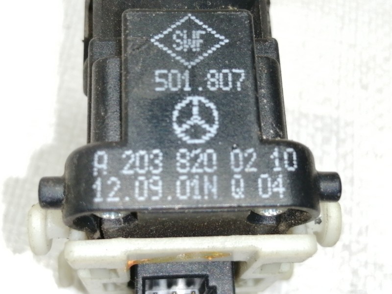 Recambio de mando elevalunas trasero derecho para mercedes-benz clase c (w203) berlina 200 cdi (203.004) referencia OEM IAM   