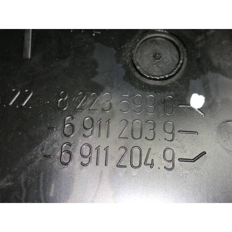 Recambio de rejilla aireadora para bmw serie 7 (e65/e66) 730d referencia OEM IAM 82235990  