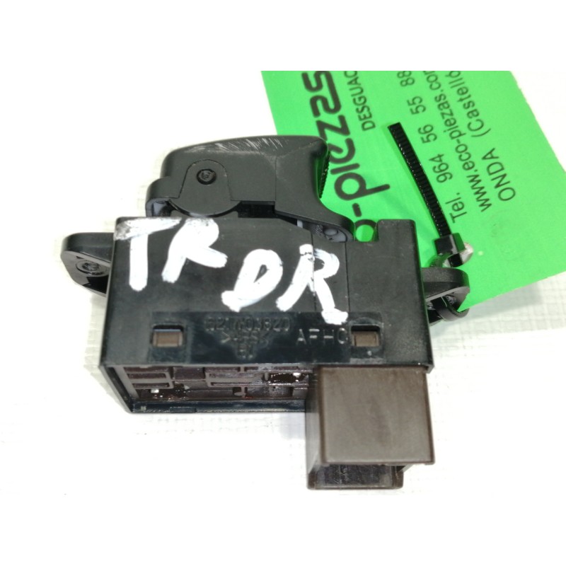 Recambio de mando elevalunas trasero derecho para kia rio 1.5 crdi ex1 referencia OEM IAM 935811G000  