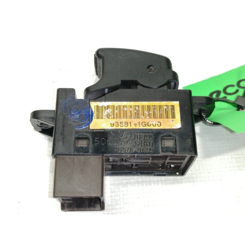 Recambio de mando elevalunas trasero izquierdo para kia rio 1.5 crdi ex1 referencia OEM IAM 935811G000  