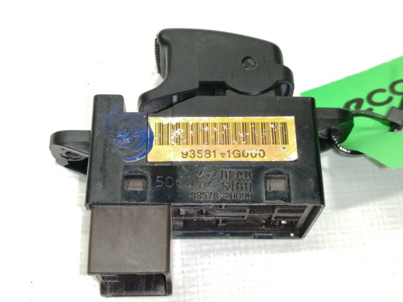 Recambio de mando elevalunas trasero izquierdo para kia rio 1.5 crdi ex1 referencia OEM IAM 935811G000  