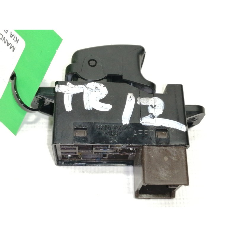 Recambio de mando elevalunas trasero izquierdo para kia rio 1.5 crdi ex1 referencia OEM IAM 935811G000  