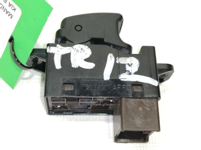 Recambio de mando elevalunas trasero izquierdo para kia rio 1.5 crdi ex1 referencia OEM IAM 935811G000  