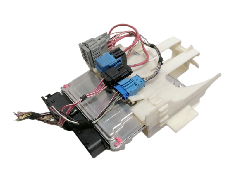 Recambio de centralita motor uce para bmw serie 1 berlina (e81/e87) 2.0 16v diesel cat referencia OEM IAM 0281013252 DDE7801710 