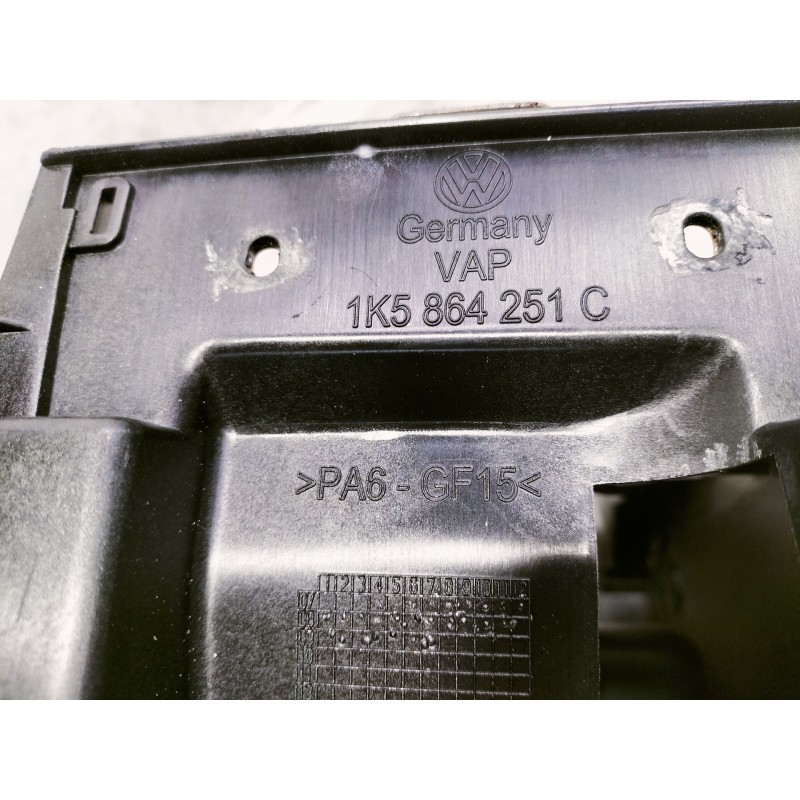 Recambio de apoyabrazos central para volkswagen scirocco (137) 2.0 tdi (103kw) referencia OEM IAM 1K0863243C 1K5864251C 