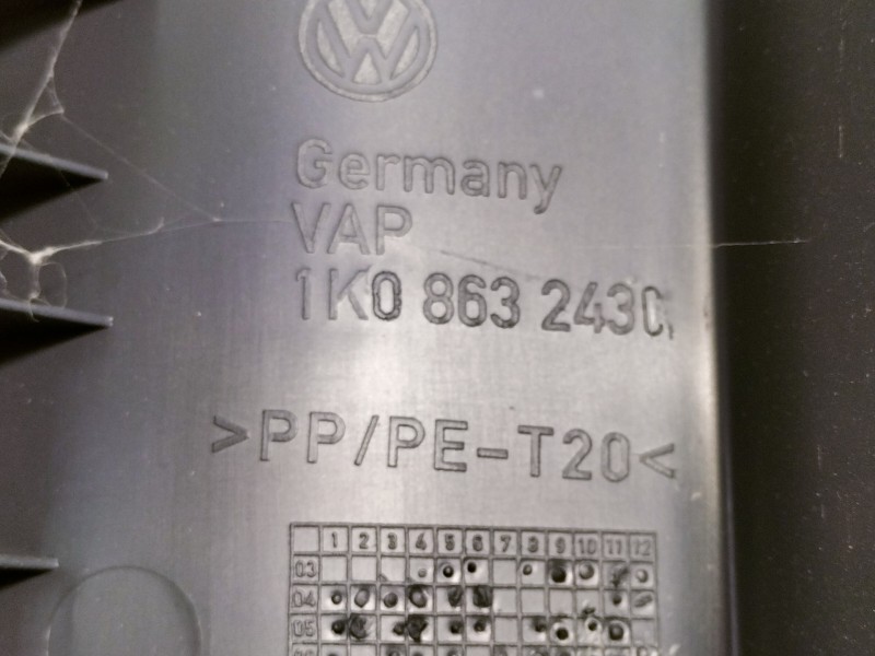 Recambio de apoyabrazos central para volkswagen scirocco (137) 2.0 tdi (103kw) referencia OEM IAM 1K0863243C 1K5864251C 