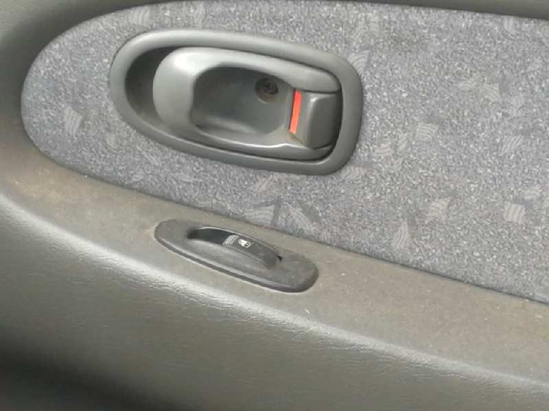 Recambio de mando elevalunas delantero derecho para kia sephia ll básico referencia OEM IAM   