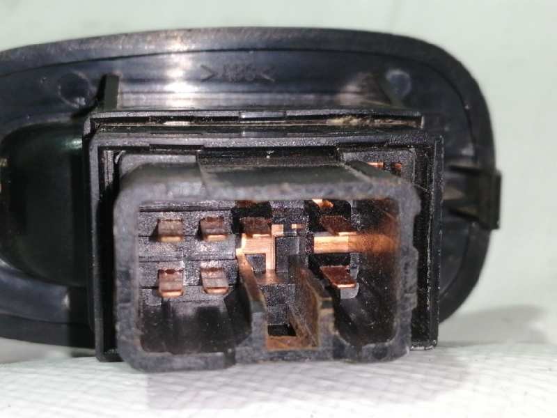 Recambio de mando elevalunas delantero derecho para kia sephia ll básico referencia OEM IAM   