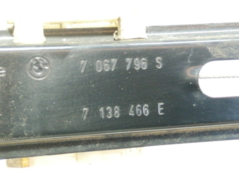 Recambio de elevalunas delantero derecho para bmw serie 1 berlina (e81/e87) 2.0 16v diesel cat referencia OEM IAM 7138466E  