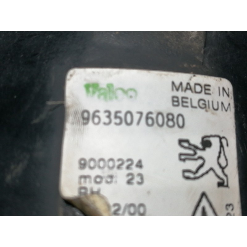 Recambio de faro antiniebla izquierdo para peugeot 206 berlina xn referencia OEM IAM 9635076080  