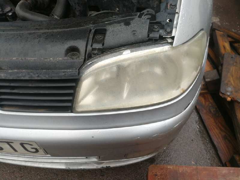 Recambio de faro derecho para seat cordoba berlina (6k2) signo referencia OEM IAM 04HCRPL02A  