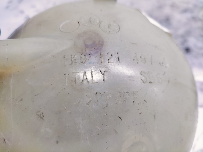 Recambio de deposito expansion para volkswagen scirocco (137) 2.0 tdi (103kw) referencia OEM IAM 1K0121407  