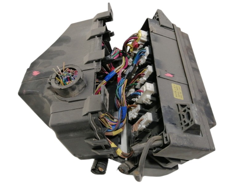 Recambio de caja reles / fusibles para kia carnival ii 2.9 cdri ex referencia OEM IAM 0K53H66760  