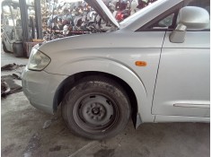 Recambio de aleta delantera izquierda para ssangyong rodius xdi limited referencia OEM IAM    2