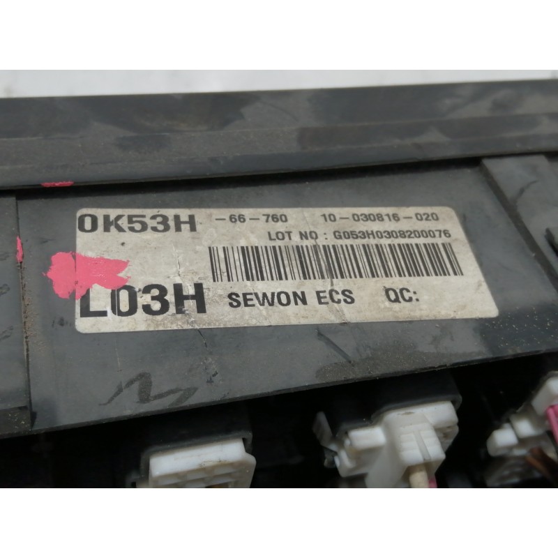 Recambio de caja reles / fusibles para kia carnival ii 2.9 cdri ex referencia OEM IAM 0K53H66760  