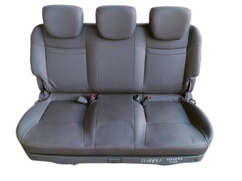 Recambio de asientos traseros para ssangyong rodius xdi limited referencia OEM IAM TERCERAFILA/PIEL/CUERO  