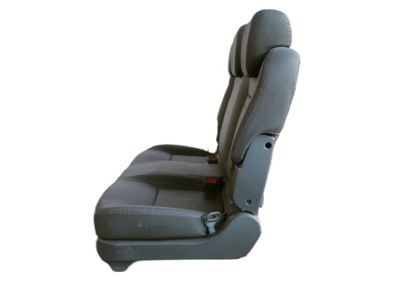 Recambio de asientos traseros para ssangyong rodius xdi limited referencia OEM IAM TERCERAFILA/PIEL/CUERO  