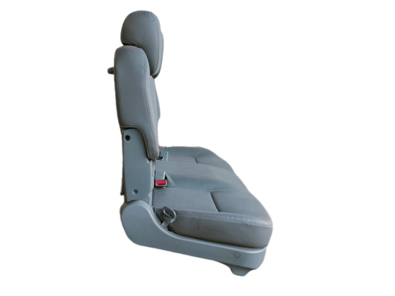 Recambio de asientos traseros para ssangyong rodius xdi limited referencia OEM IAM TERCERAFILA/PIEL/CUERO  