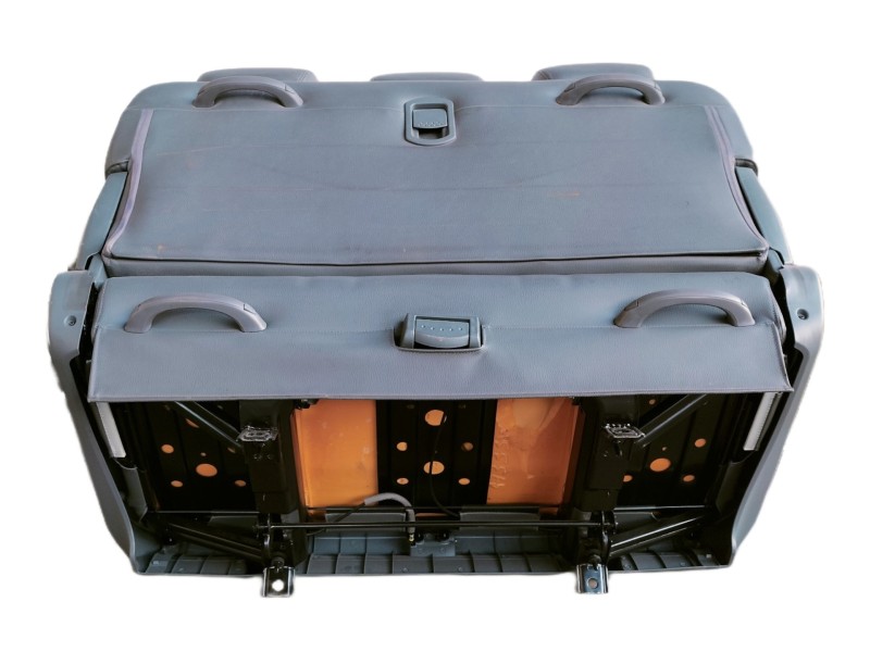 Recambio de asientos traseros para ssangyong rodius xdi limited referencia OEM IAM TERCERAFILA/PIEL/CUERO  