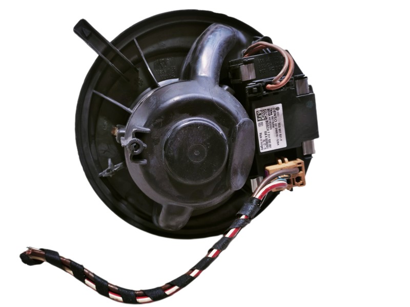 Recambio de motor calefaccion para volkswagen scirocco (137) 2.0 tdi (103kw) referencia OEM IAM F011021936 CZ2468105384 