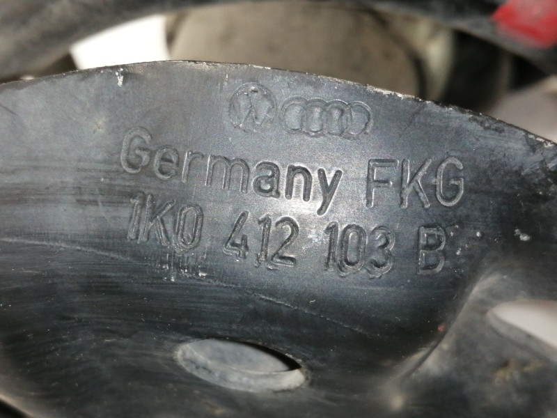 Recambio de amortiguador delantero izquierdo para volkswagen golf vi (5k1) advance referencia OEM IAM 1K0413031HB  