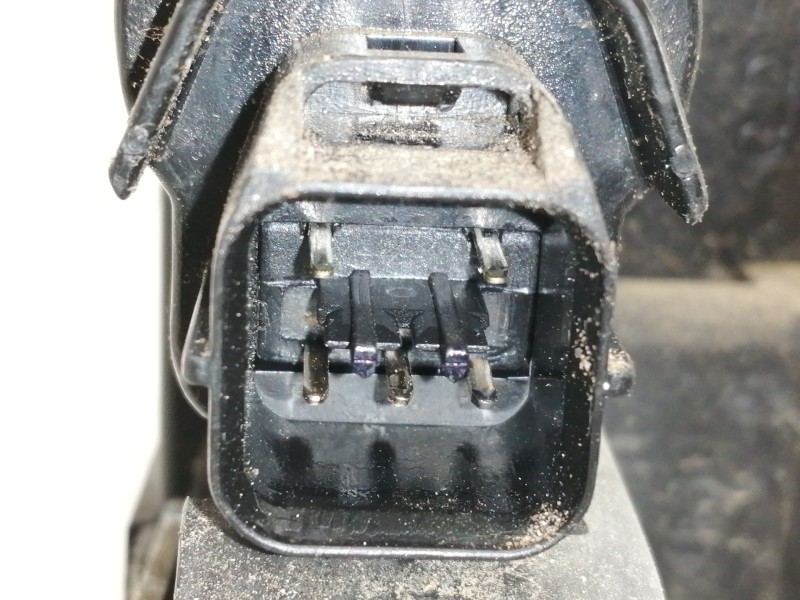 Recambio de cerradura puerta delantera izquierda para ssangyong rodius xdi limited referencia OEM IAM A045035  