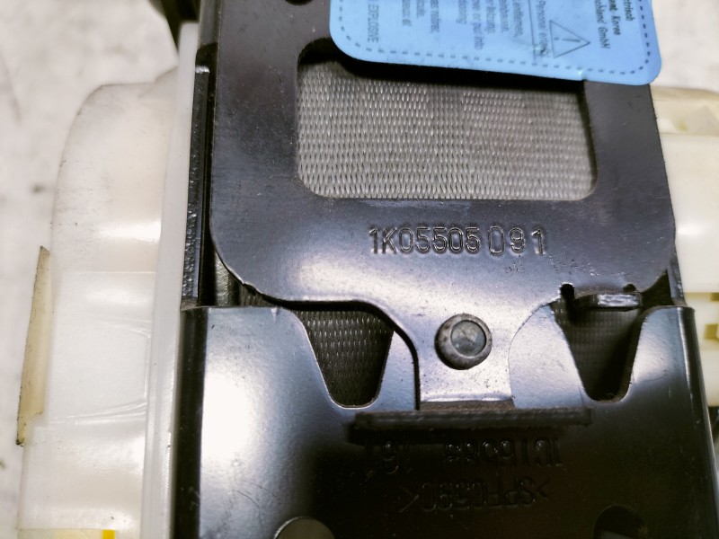 Recambio de cinturon seguridad delantero derecho para ssangyong rodius xdi limited referencia OEM IAM 7462221005ABU HSSB0425DC05