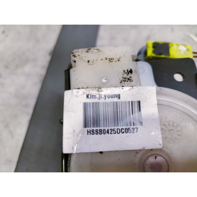 Recambio de cinturon seguridad delantero derecho para ssangyong rodius xdi limited referencia OEM IAM 7462221005ABU HSSB0425DC05