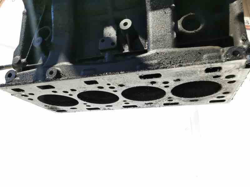 Recambio de bloque para renault laguna ii grandtour (kg0) dynamique referencia OEM IAM   BLOQUE MOTOR CON CIGUEÑAL