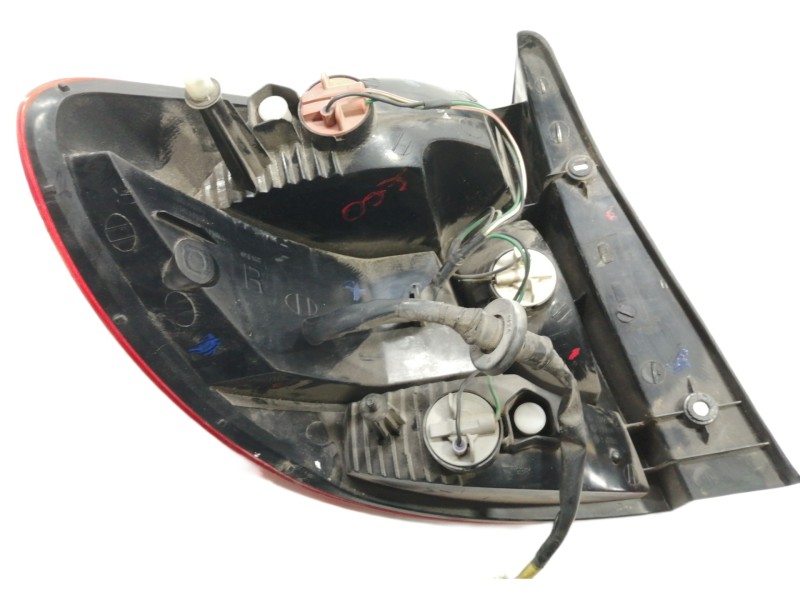 Recambio de piloto trasero derecho para kia rio ls berlina (5-ptas.) referencia OEM IAM   