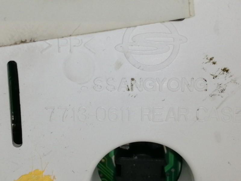 Recambio de cuadro instrumentos para ssangyong rodius xdi limited referencia OEM IAM 8020021104 77130611 