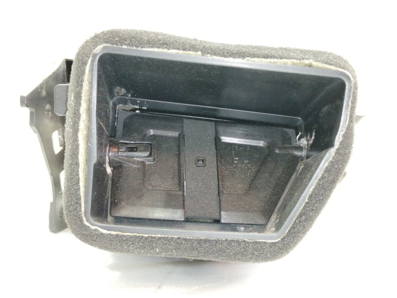 Recambio de rejilla aireadora para hyundai i30 (gd) style referencia OEM IAM 97490A6000  