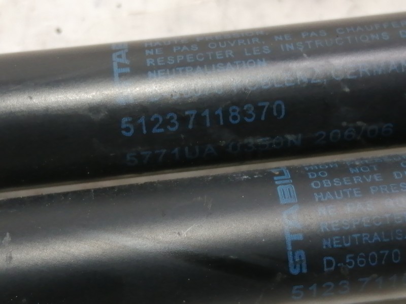 Recambio de amortiguadores capo para bmw serie 1 berlina (e81/e87) 2.0 16v diesel cat referencia OEM IAM 51237118370  