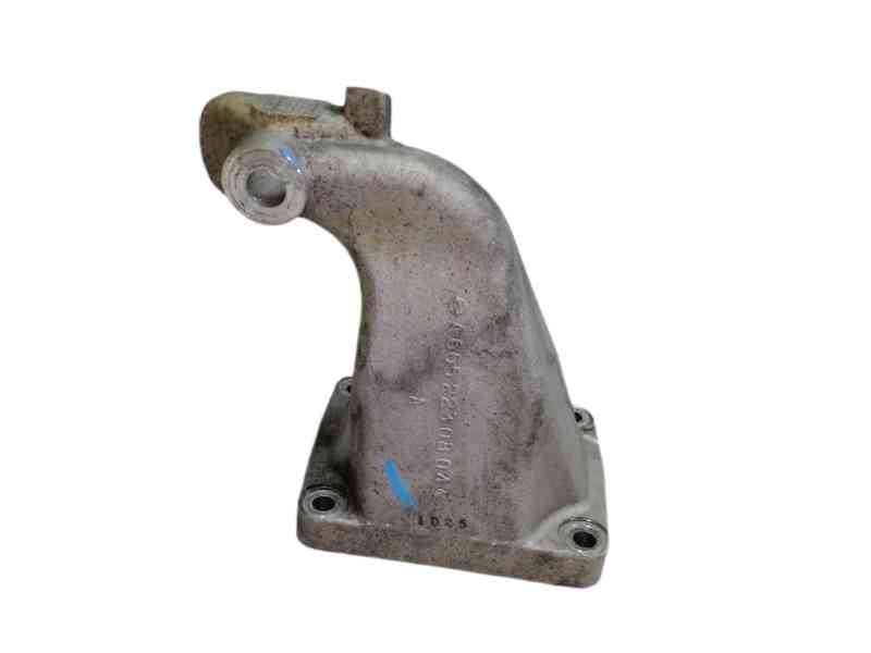 Recambio de soporte motor derecho para ssangyong rodius xdi limited referencia OEM IAM A6652230804  