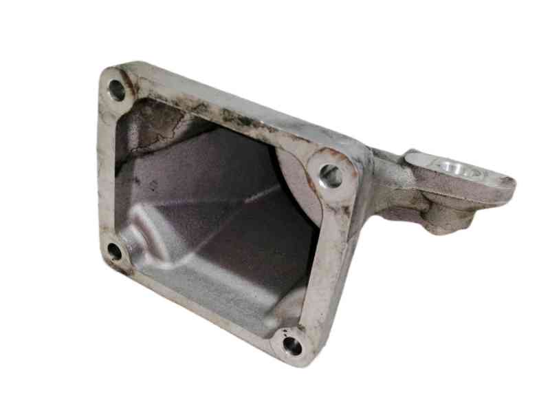 Recambio de soporte motor derecho para ssangyong rodius xdi limited referencia OEM IAM A6652230804  